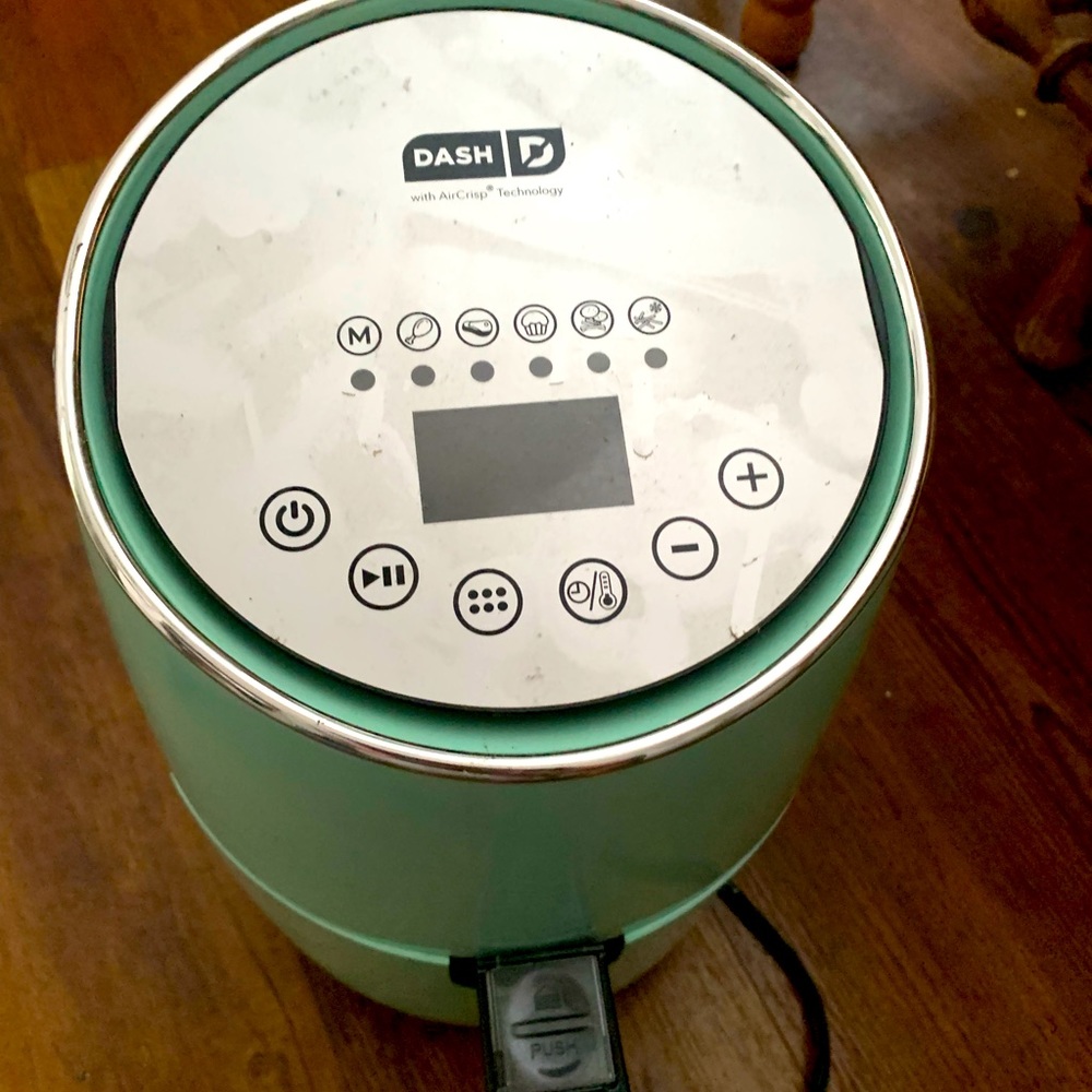 Dash compact electric air fryer + oven cooker with digital display, temperature